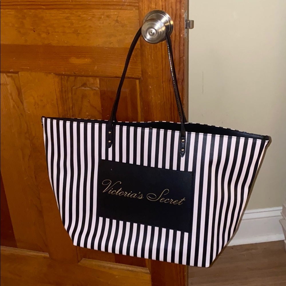 Brand new Victoria’s Secret tote
